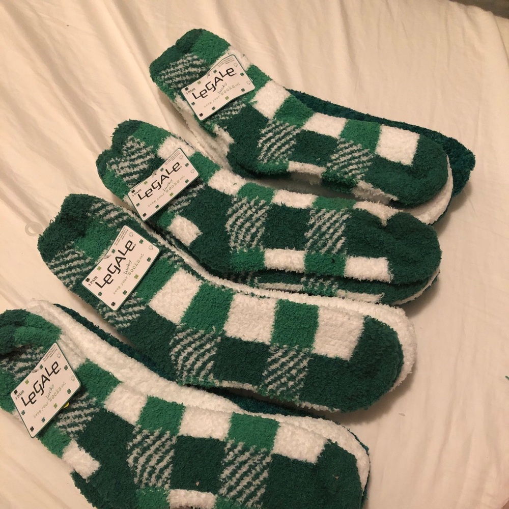 LeGale Women's Irish Fuzzy Socks Socks Size 9-11